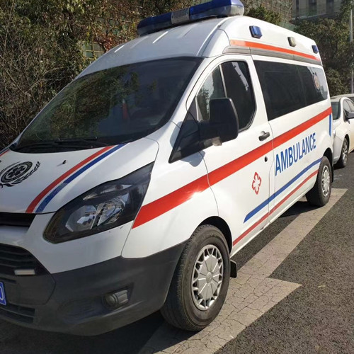 新城镇品质救护车出租,为您的健康出行负责